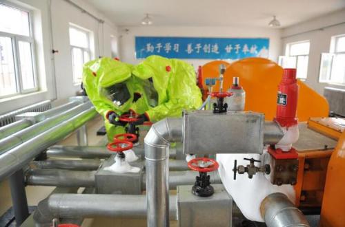 大慶榆樹林油田是國內(nèi)為數(shù)不多的采用二氧化碳驅(qū)油開發(fā)技術(shù)的油田。
