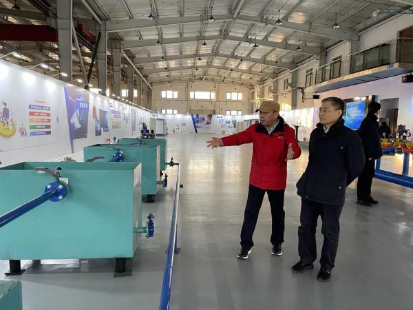 工業(yè)和信息化部人才交流中心黨委副書(shū)記陳新蒞臨好利閥業(yè)調(diào)研