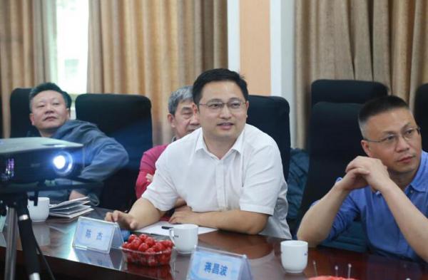 陳杰院長介紹學院情況 陳杰院長介紹學院情況